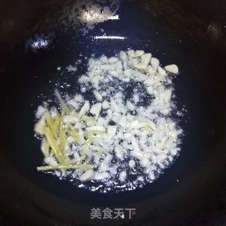 酸辣牛肉面的做法步骤：5