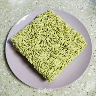酸辣牛肉面的做法步骤:2