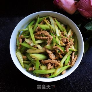 肉丝炒芹菜的做法步骤：12