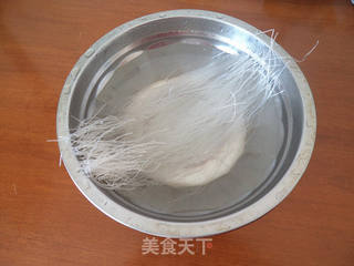 蒜蓉粉丝蒸红虾的做法步骤:2