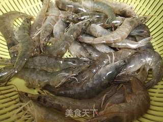 甜瓜虾仁沙拉的做法步骤：3