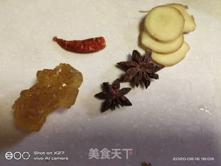 卤草鸡的做法步骤：2