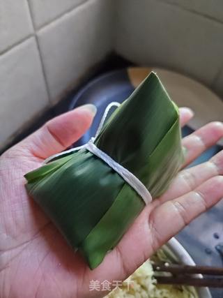 豆沙碱水粽的做法步骤:7