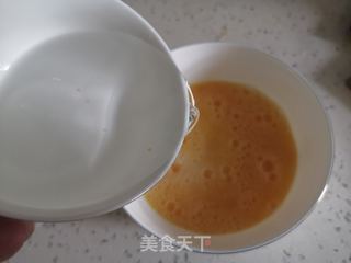 滑嫩海参蒸蛋羹的做法步骤:3