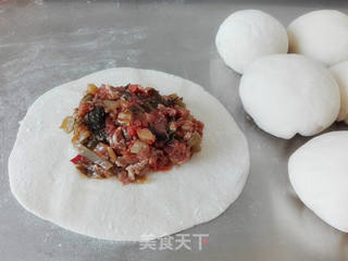 酸菜猪肉包的做法步骤:4