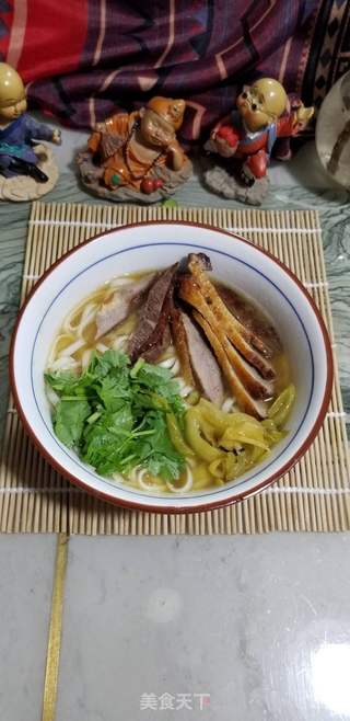 烤鸭胸酸菜面的做法步骤:10
