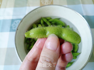 盐水毛豆的做法步骤:2