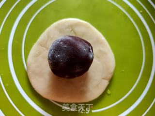 蛋黄酥的做法步骤:35