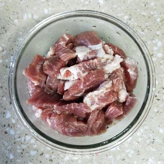 酸甜小酥肉的做法步骤:2