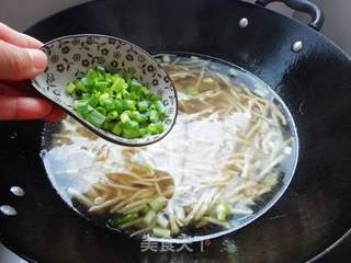 折耳根汤的做法步骤:8