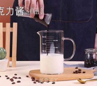 雪顶可可奶茶的做法步骤：2