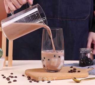 雪顶可可奶茶的做法步骤:8