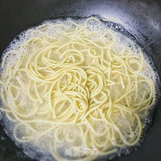 热干面的做法步骤:11