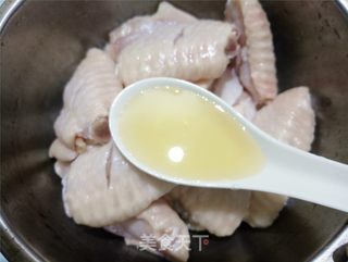 新奥尔良烤翅的做法步骤:2