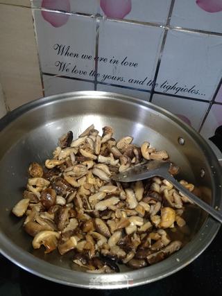 潮汕经典肉粽的做法步骤:3