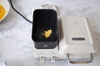 菠萝三明治的做法步骤:2