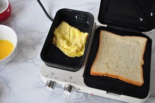 虾仁三明治的做法步骤:5