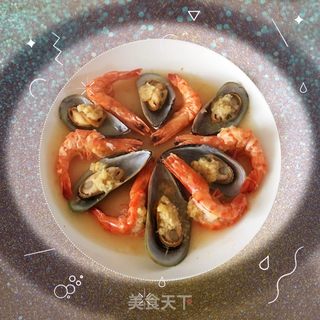 蒜茸鱼露蒸青口贝黑虎虾的做法步骤：6