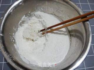 黑芝麻糯米饼的做法步骤:2