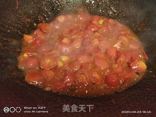 豆芽圣女果炒面的做法步骤:5