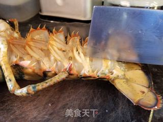 蒜蓉芝士焗龙虾的做法步骤:2