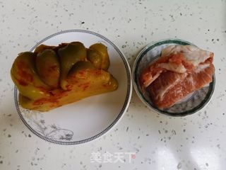 肉丝榨菜的做法步骤：1