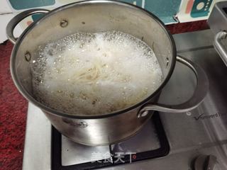肉酱意大利面的做法步骤:4