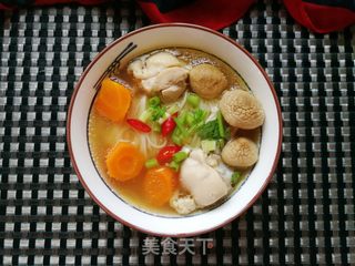 胡萝卜白菌鸡腿汤面的做法步骤:8