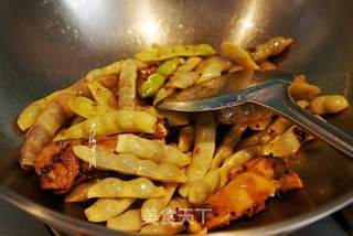 冻豆腐炖豆角的做法步骤:5