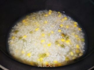 香糯玉米豌豆粥的做法步骤：7