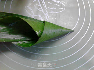 绿豆腊肉粽的做法步骤:8