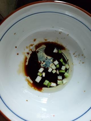 香肠酸菜汤面的做法步骤:4