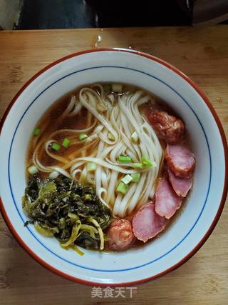 香肠酸菜汤面的做法步骤:8