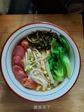 香肠酸菜汤面的做法步骤:9