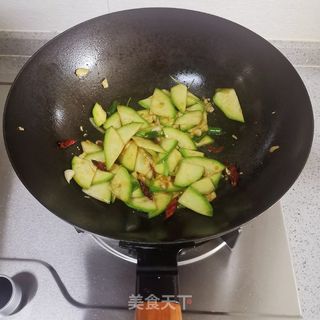 蒜香蚝油西葫芦的做法步骤:6