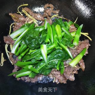 牛肉炒芥兰菜的做法步骤：10