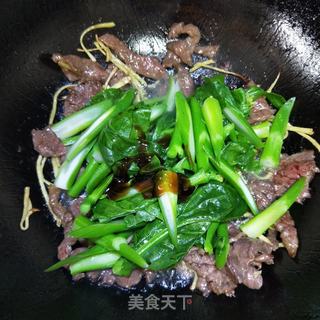 牛肉炒芥兰菜的做法步骤:11