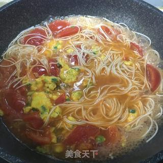西红柿鸡蛋汤面的做法步骤：7