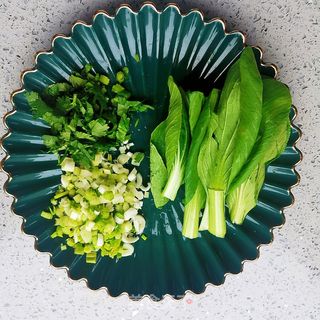油泼辣子手工面的做法步骤:4