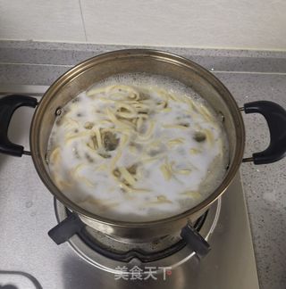 油泼辣子手工面的做法步骤:9