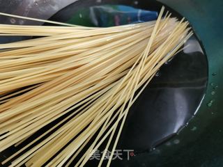 番茄肉酱意面的做法步骤:2