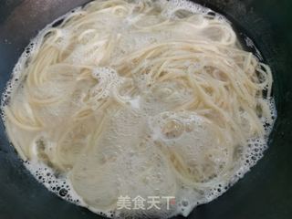 番茄肉酱意面的做法步骤：3