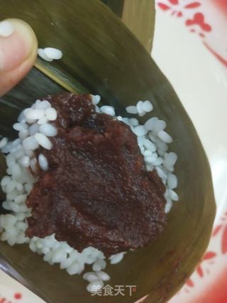 豆沙粽子的做法步骤:4