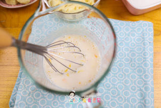 12个月以上辅食鸡蛋燕麦烤香蕉芝士 的做法步骤:2