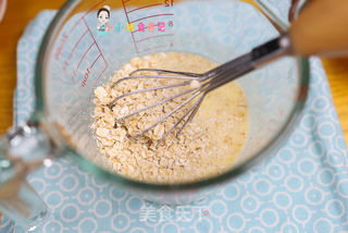 12个月以上辅食鸡蛋燕麦烤香蕉芝士 的做法步骤:3