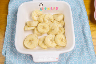 12个月以上辅食鸡蛋燕麦烤香蕉芝士 的做法步骤:4