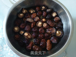 香菇五花肉粽的做法步骤:2