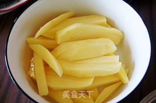 炸薯条的做法步骤:2