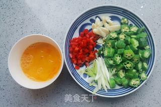 秋葵炒鸡蛋的做法步骤:3