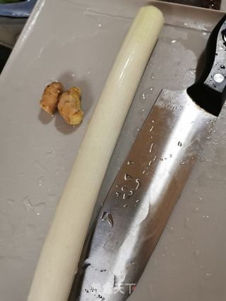 京酱肉丝的做法步骤:2